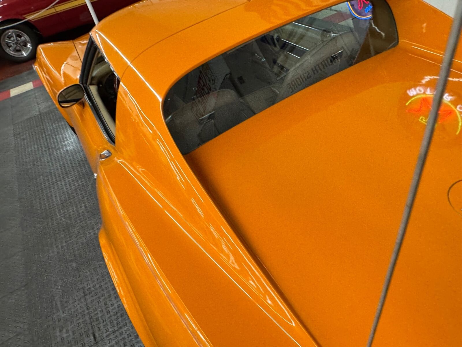 Chevrolet-Corvette-1977-2-Door-10