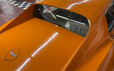 Chevrolet-Corvette-1977-2-Door-11