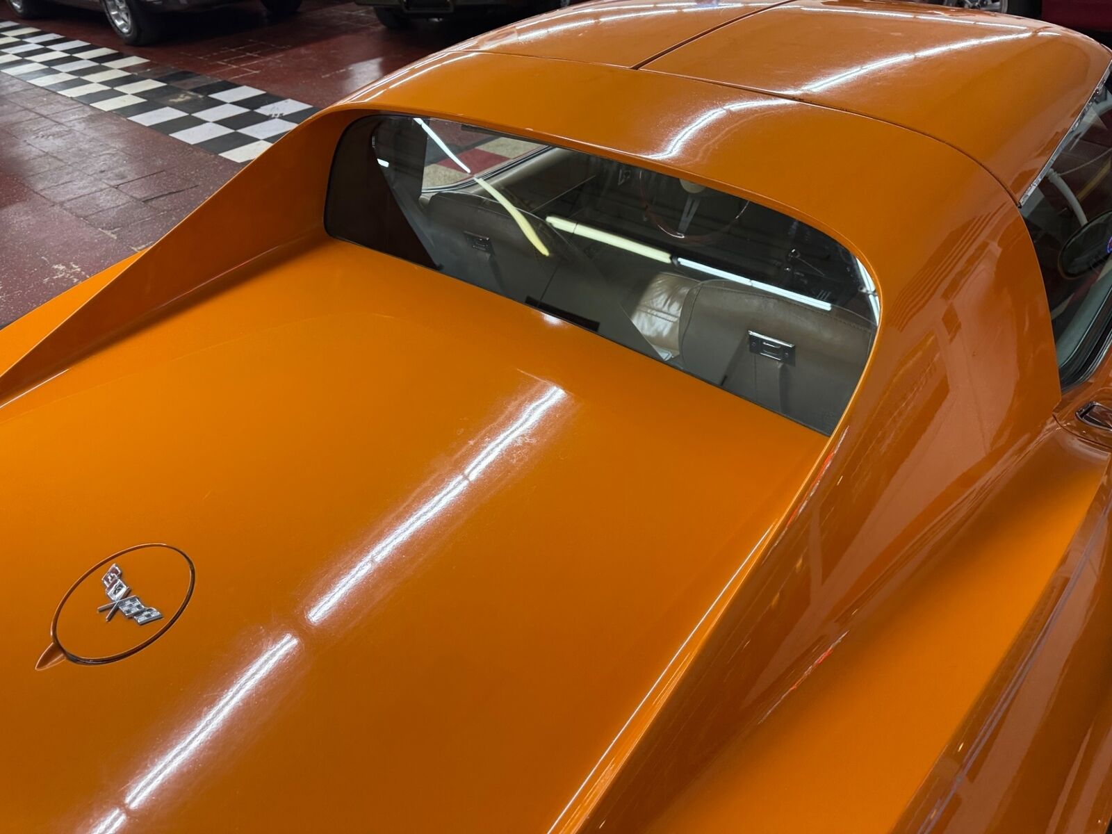 Chevrolet-Corvette-1977-2-Door-11