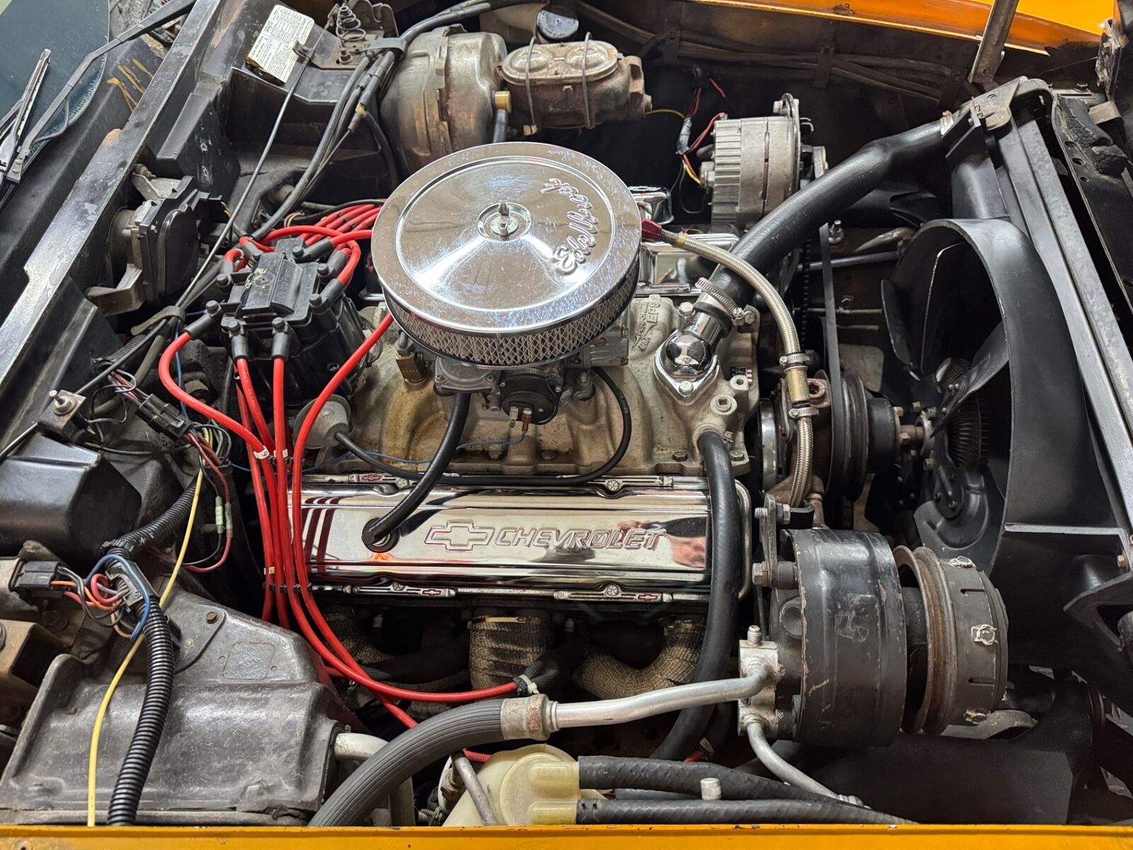 Chevrolet-Corvette-1977-2-Door-17