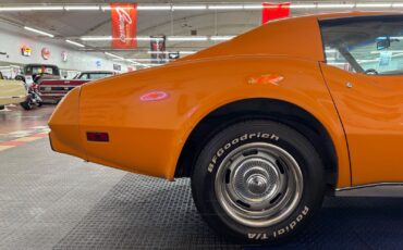 Chevrolet-Corvette-1977-2-Door-21