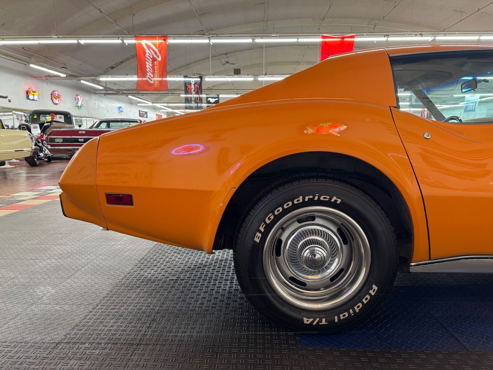 Chevrolet-Corvette-1977-2-Door-21