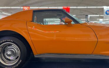 Chevrolet-Corvette-1977-2-Door-22