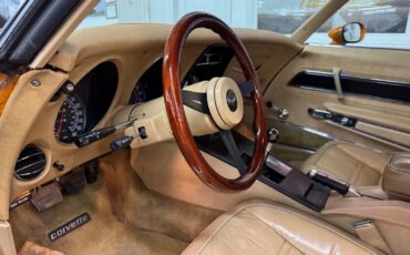 Chevrolet-Corvette-1977-2-Door-30