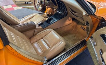 Chevrolet-Corvette-1977-2-Door-36