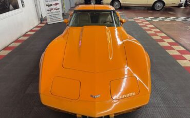 Chevrolet-Corvette-1977-2-Door-4