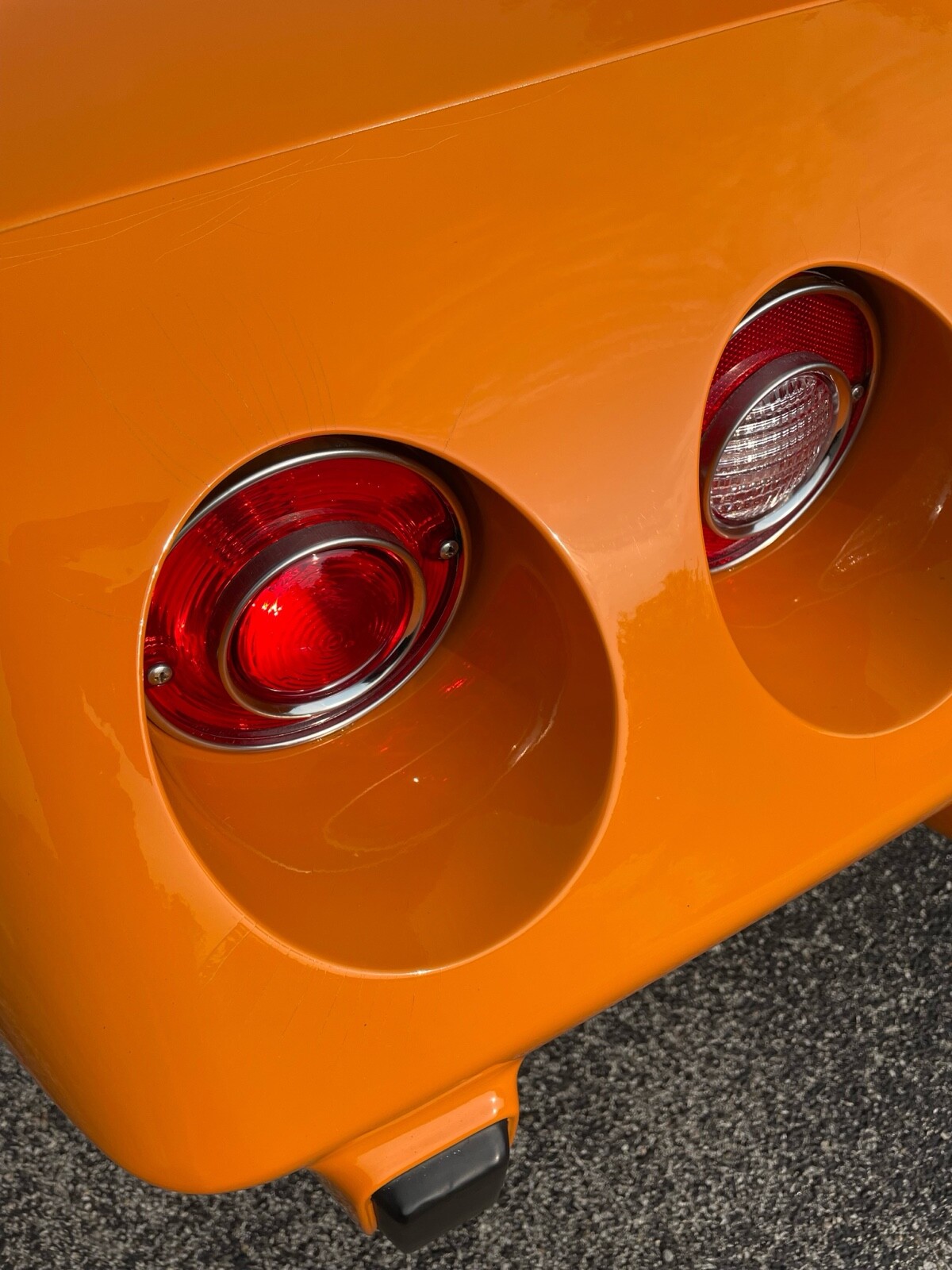 Chevrolet-Corvette-1977-3