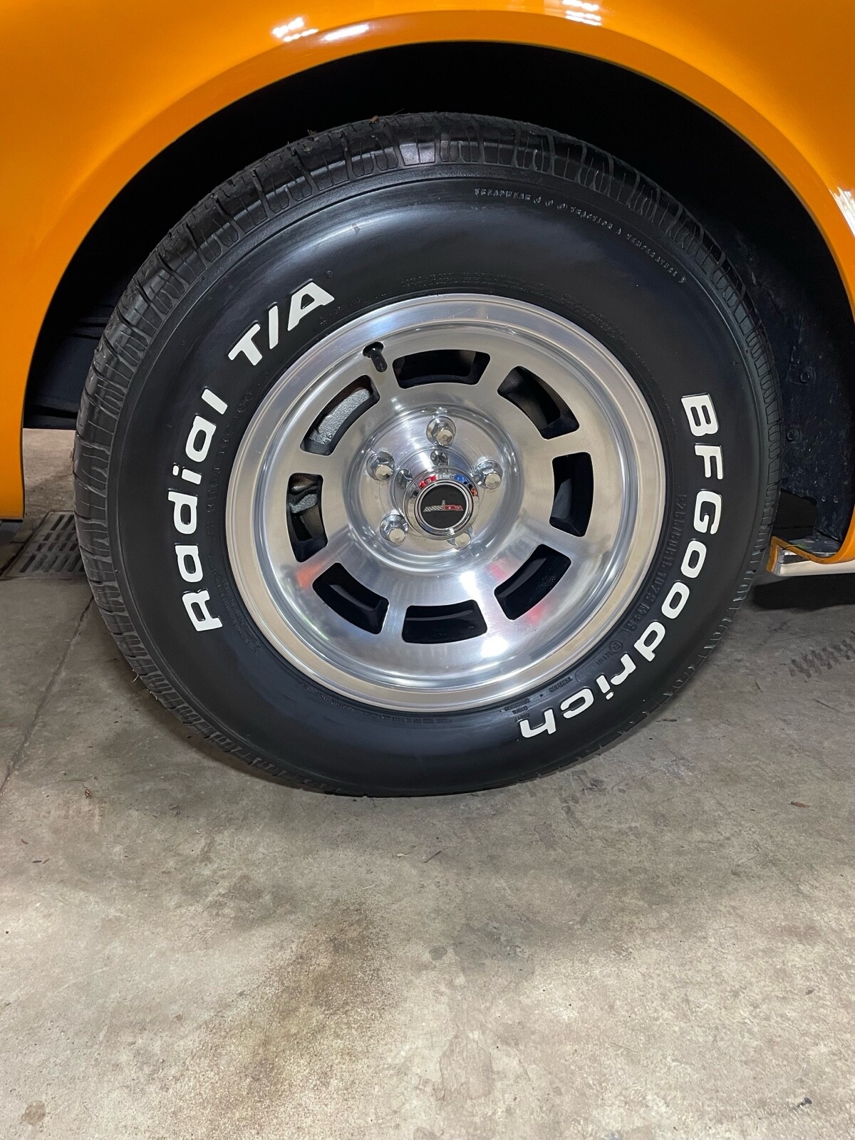 Chevrolet-Corvette-1977-6