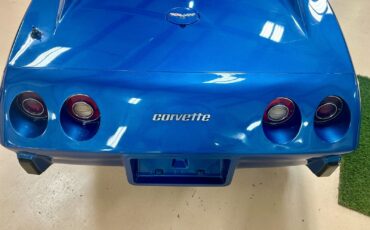 Chevrolet-Corvette-1977-Coupe-13