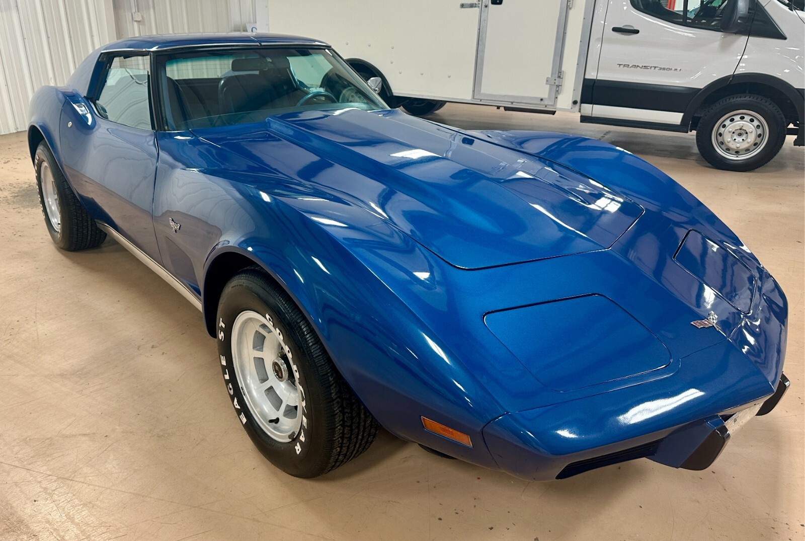 Chevrolet-Corvette-1977-Coupe-17