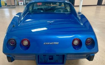 Chevrolet-Corvette-1977-Coupe-20