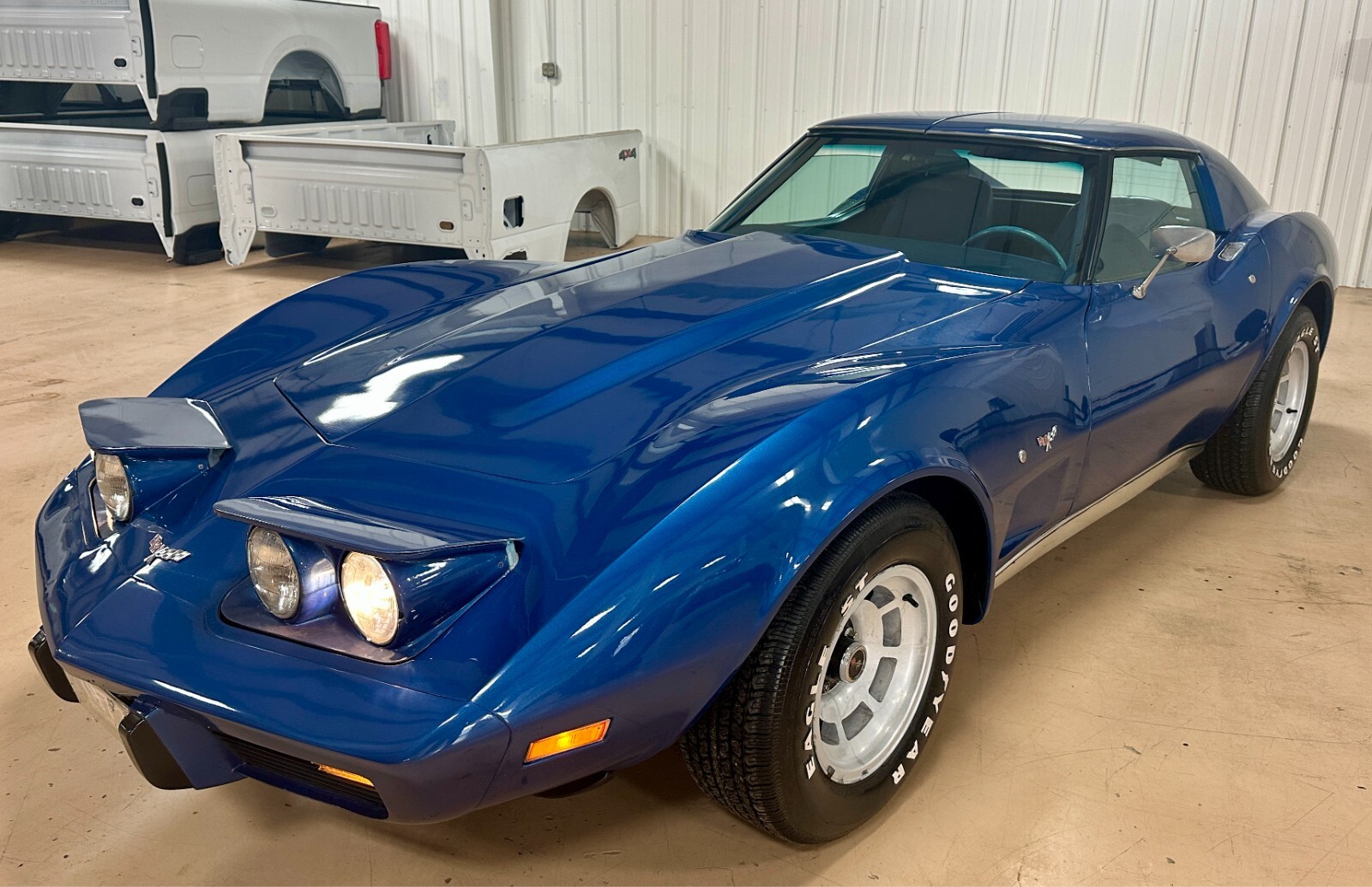 Chevrolet-Corvette-1977-Coupe-22