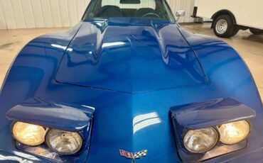 Chevrolet-Corvette-1977-Coupe-23