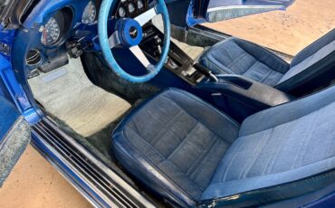 Chevrolet-Corvette-1977-Coupe-25