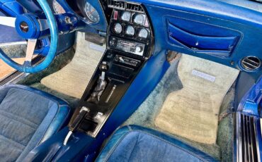 Chevrolet-Corvette-1977-Coupe-32