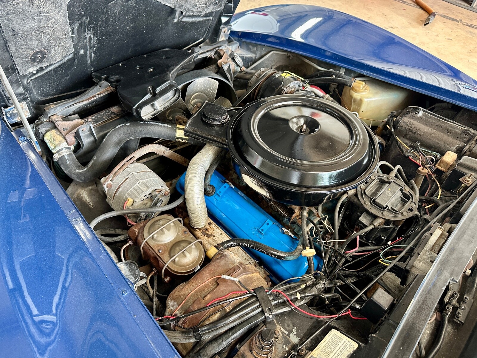 Chevrolet-Corvette-1977-Coupe-37