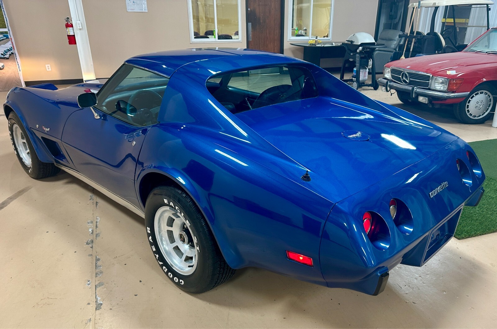Chevrolet-Corvette-1977-Coupe-5