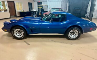 Chevrolet-Corvette-1977-Coupe-6