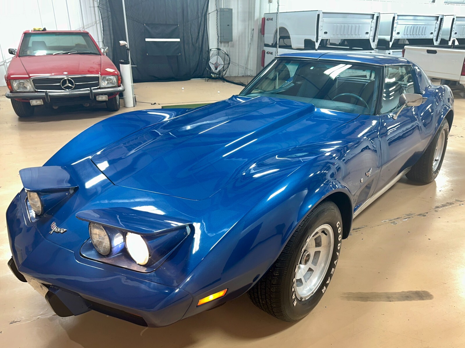 Chevrolet-Corvette-1977-Coupe-7