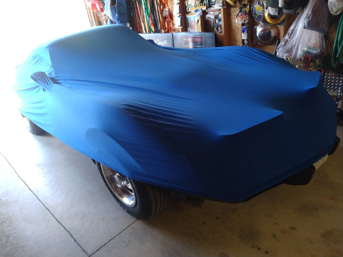 Chevrolet-Corvette-1977-black-11