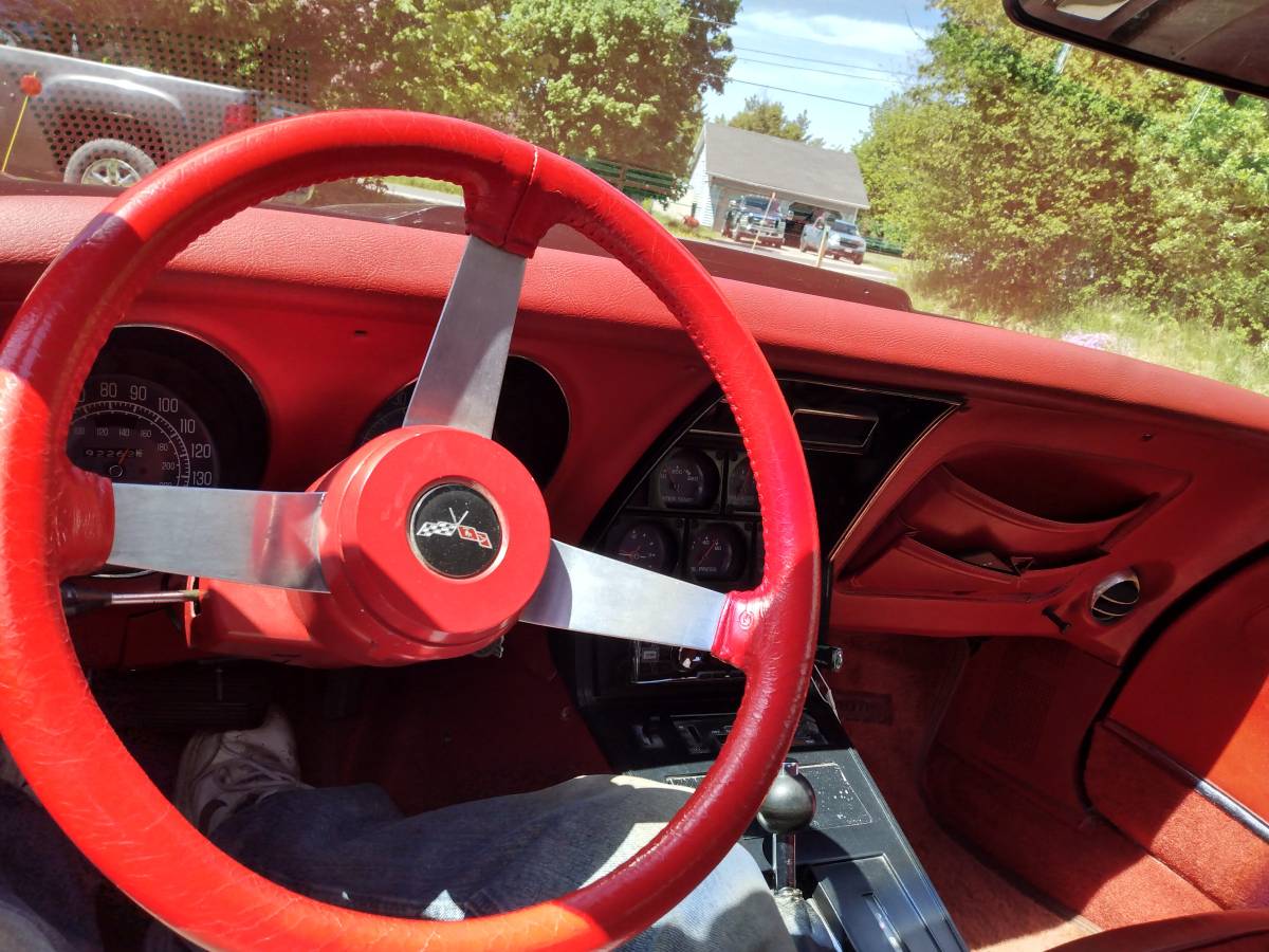 Chevrolet-Corvette-1977-black-4
