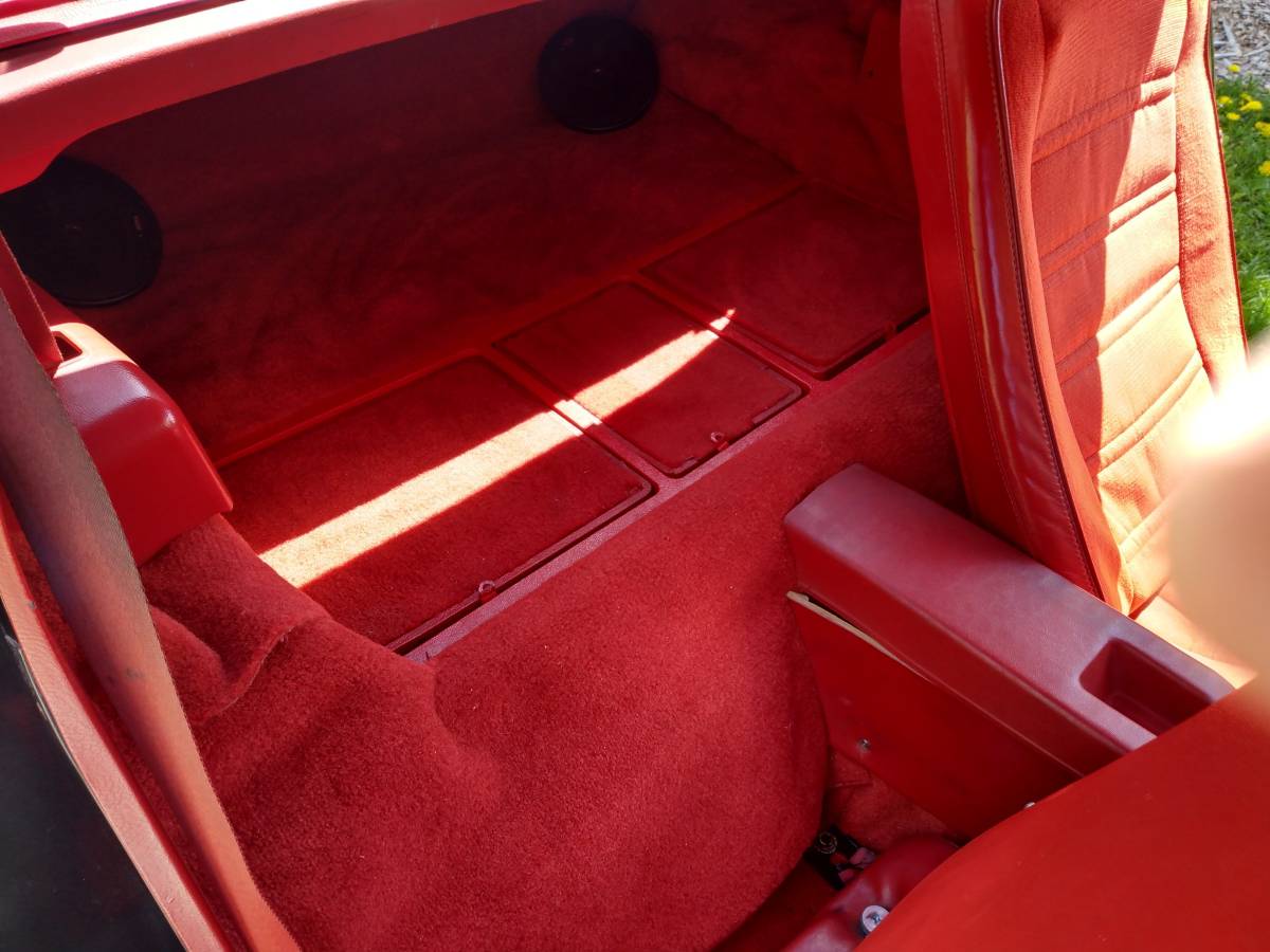Chevrolet-Corvette-1977-black-5