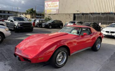 Chevrolet-Corvette-1977-red-8