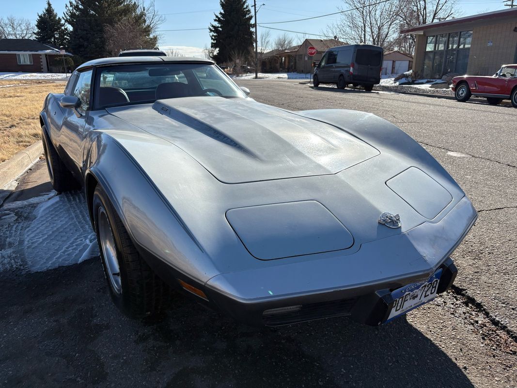 Chevrolet-Corvette-1978-11