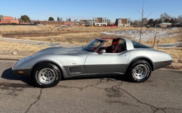 Chevrolet-Corvette-1978-12