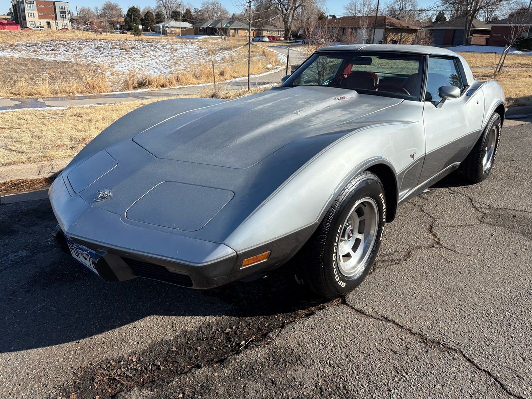 Chevrolet-Corvette-1978-15