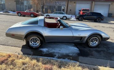 Chevrolet-Corvette-1978-2
