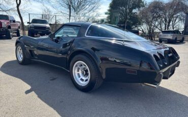 Chevrolet-Corvette-1978-2