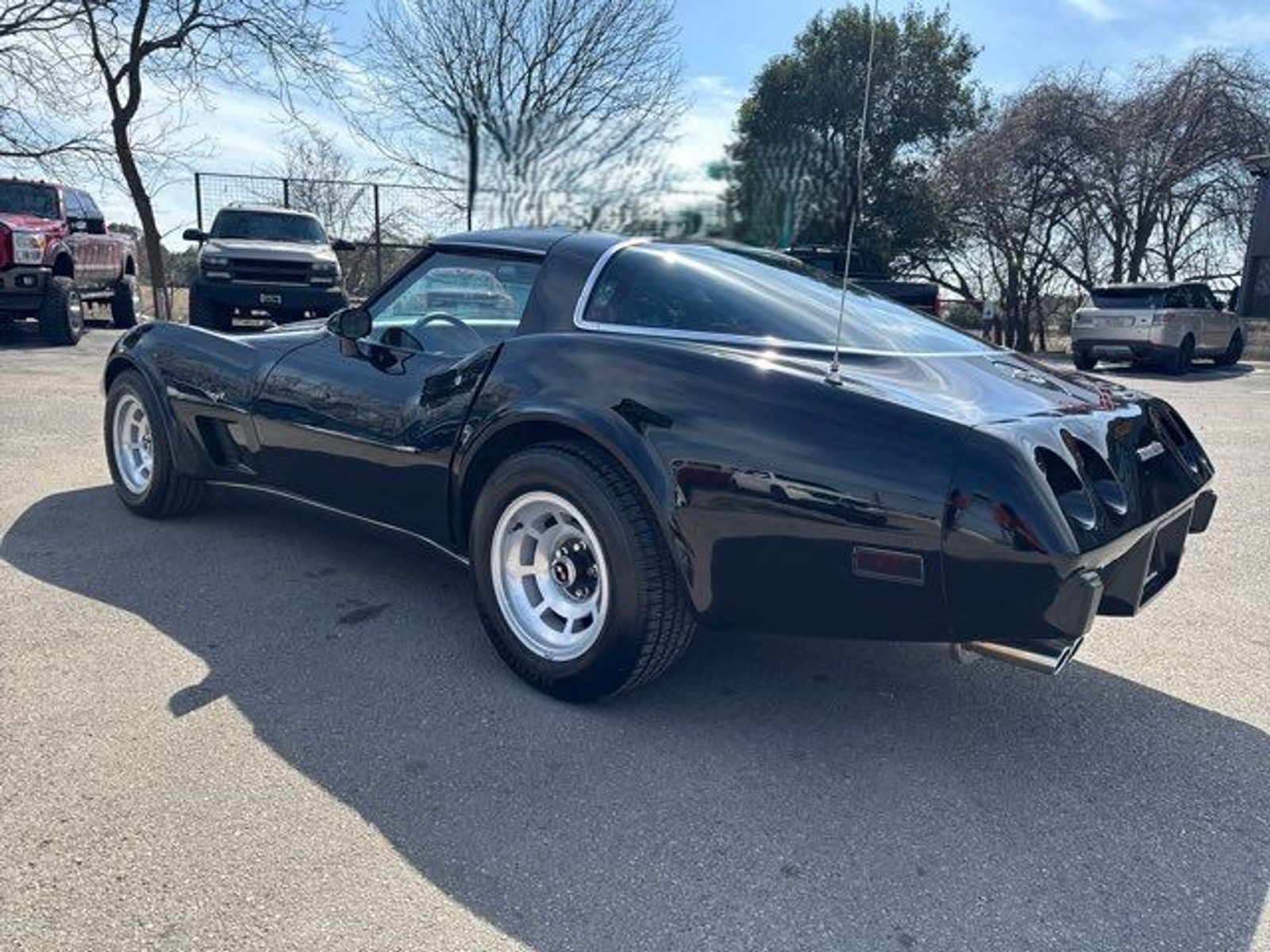 Chevrolet-Corvette-1978-2