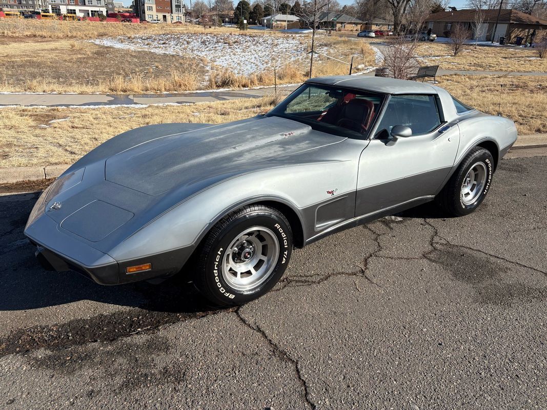 Chevrolet-Corvette-1978-22