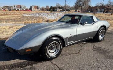Chevrolet-Corvette-1978-23