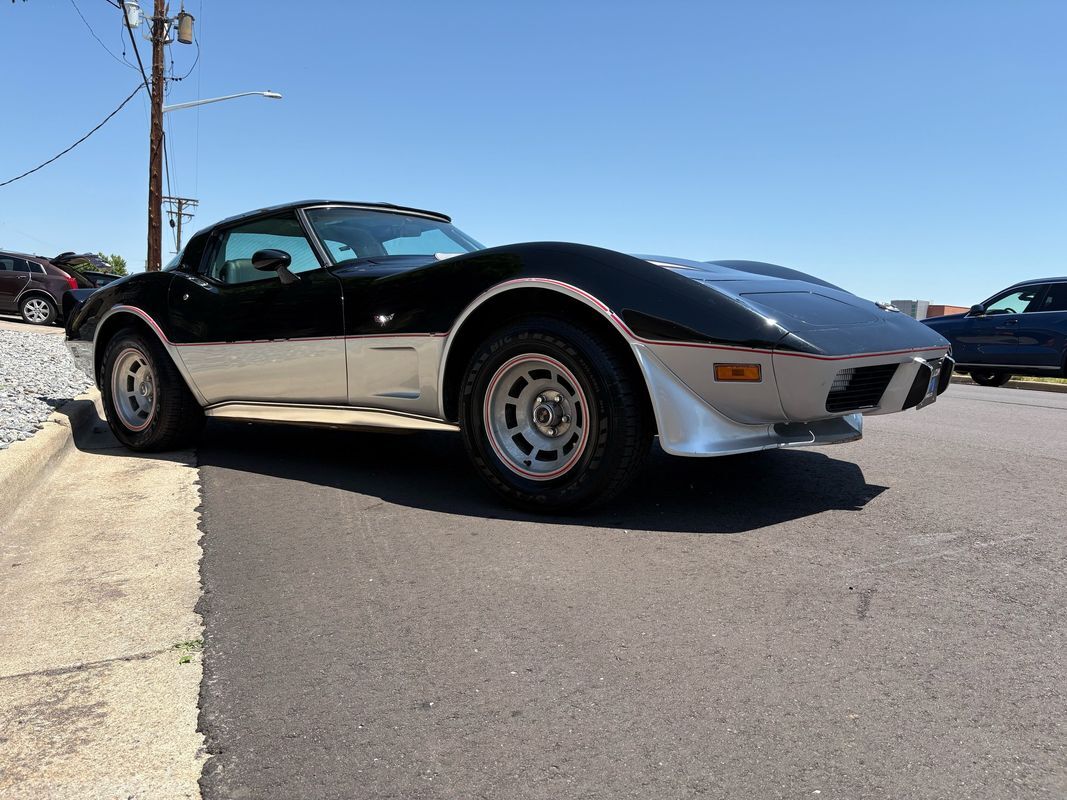 Chevrolet-Corvette-1978-25