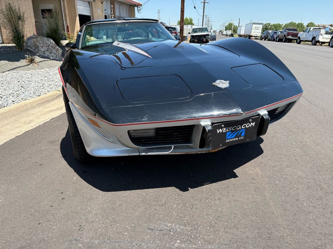 Chevrolet-Corvette-1978-32