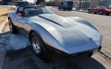 Chevrolet-Corvette-1978-32