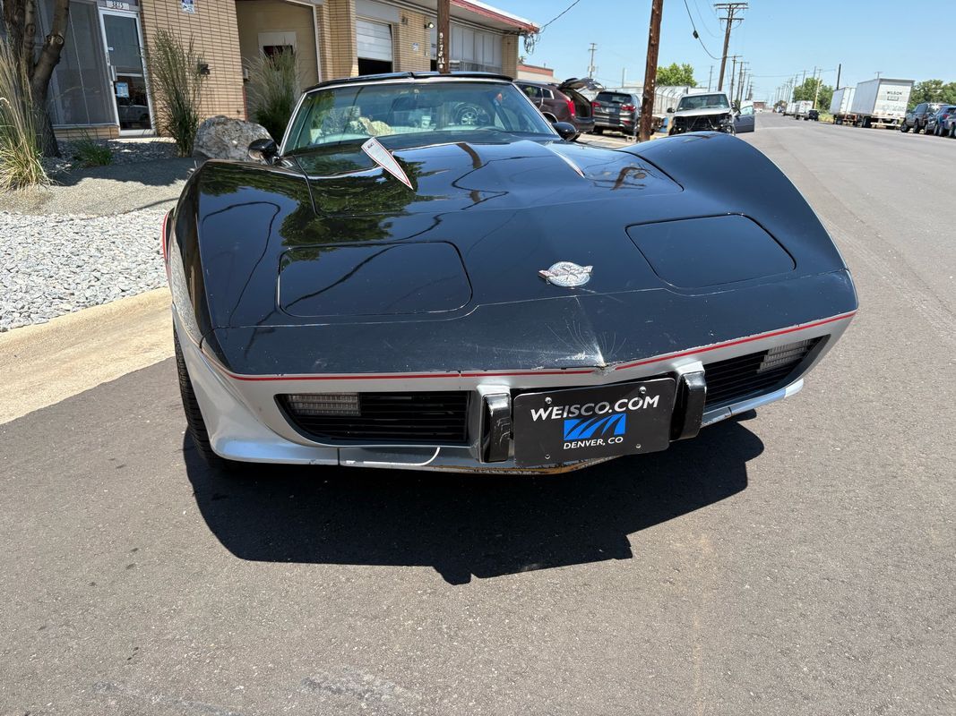 Chevrolet-Corvette-1978-33