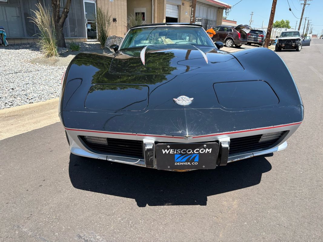 Chevrolet-Corvette-1978-34