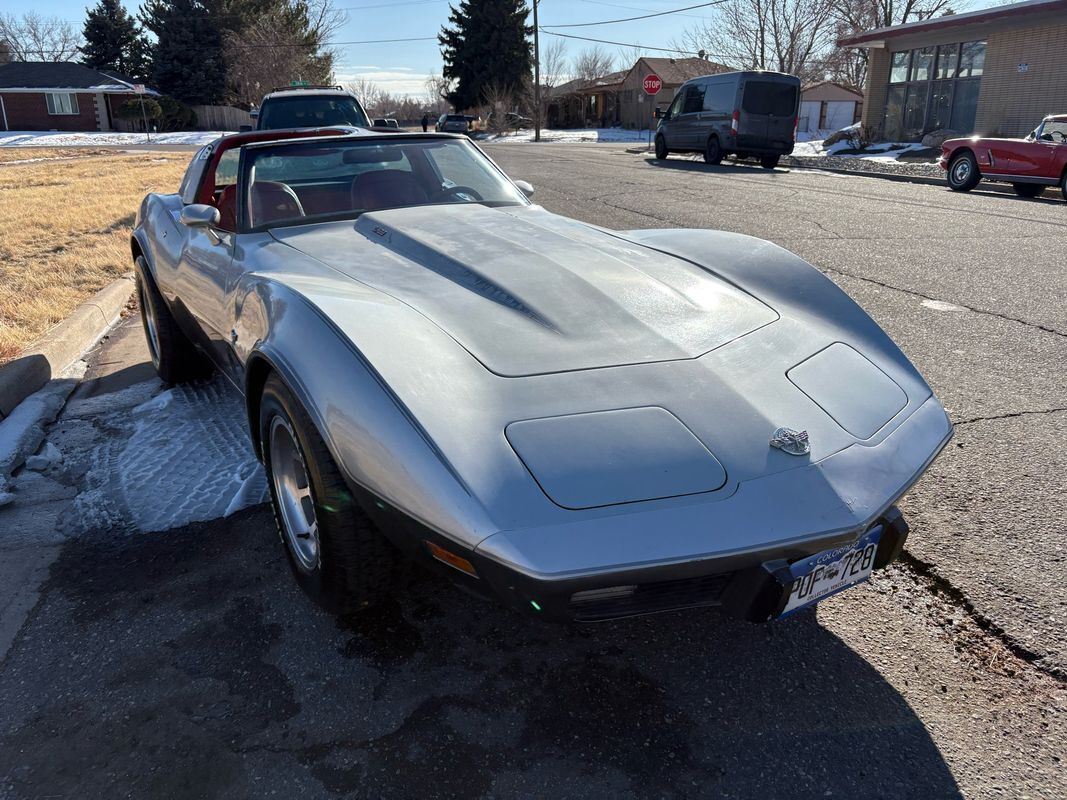 Chevrolet-Corvette-1978-34