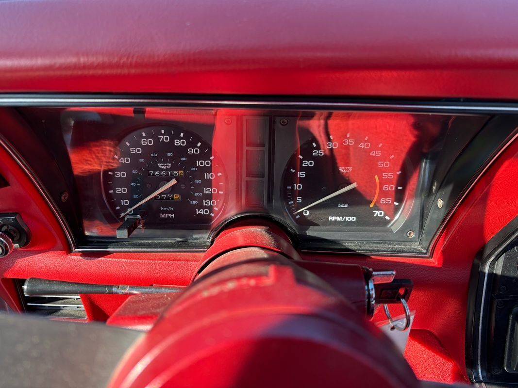 Chevrolet-Corvette-1978-38