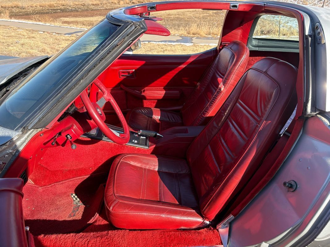 Chevrolet-Corvette-1978-7