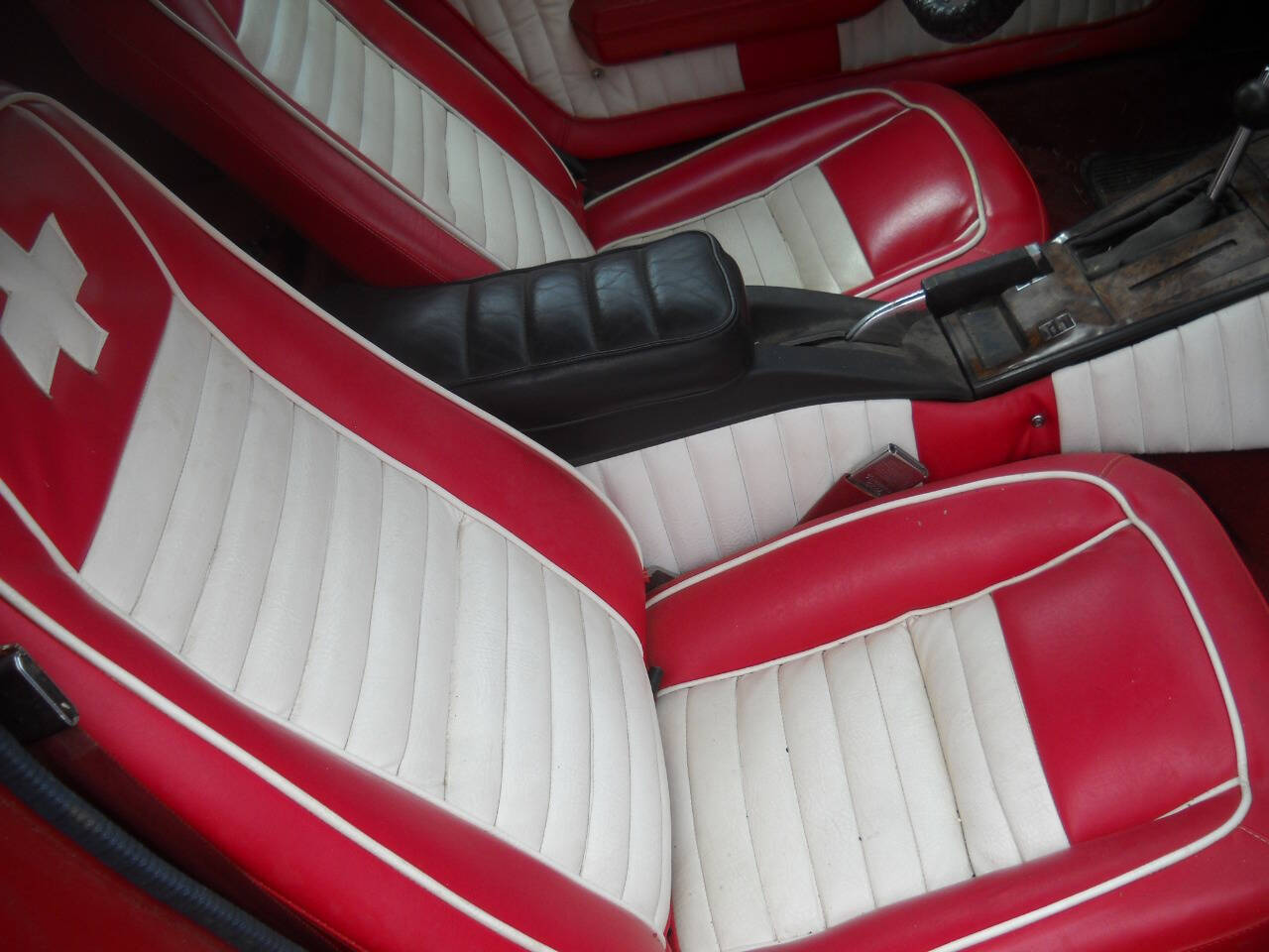 Chevrolet-Corvette-1978-Coupe-10