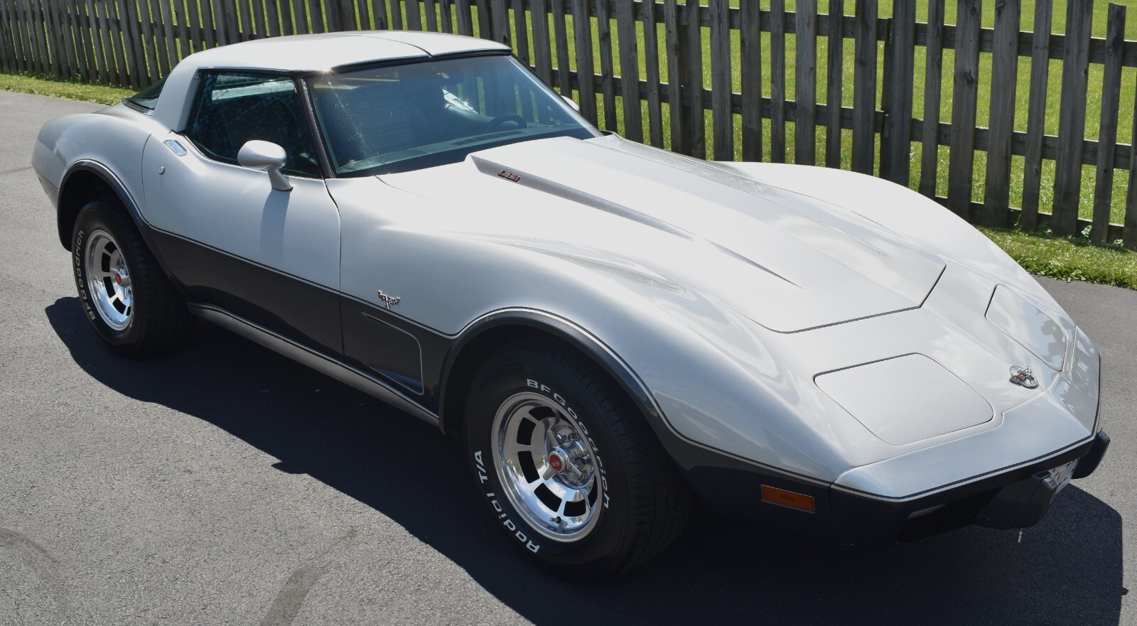 Chevrolet-Corvette-1978-Coupe-11