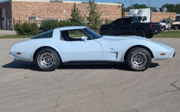 Chevrolet-Corvette-1978-Coupe-13