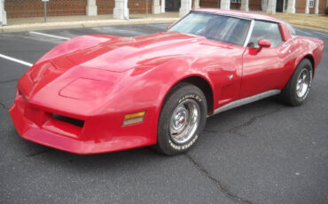 Chevrolet-Corvette-1978-Coupe-2