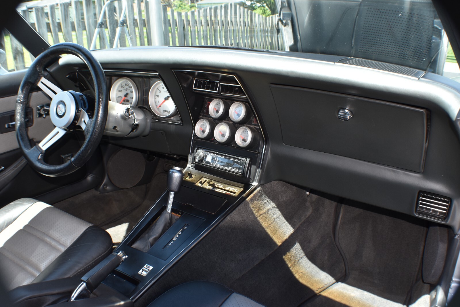 Chevrolet-Corvette-1978-Coupe-21
