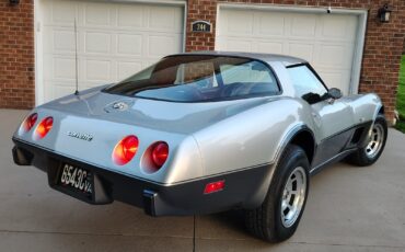 Chevrolet-Corvette-1978-Coupe-3