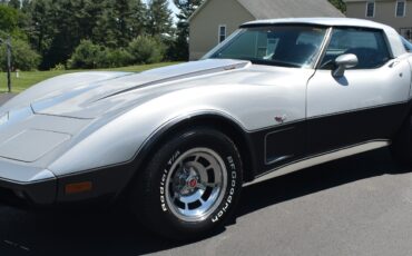Chevrolet-Corvette-1978-Coupe-3